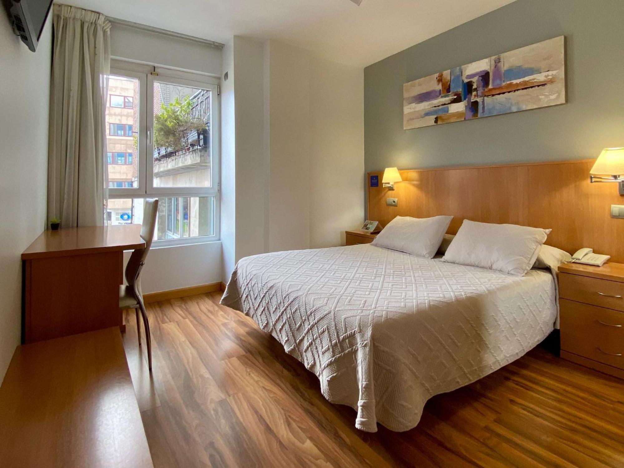 Hostal Rio Selmo Ponferrada Exteriör bild