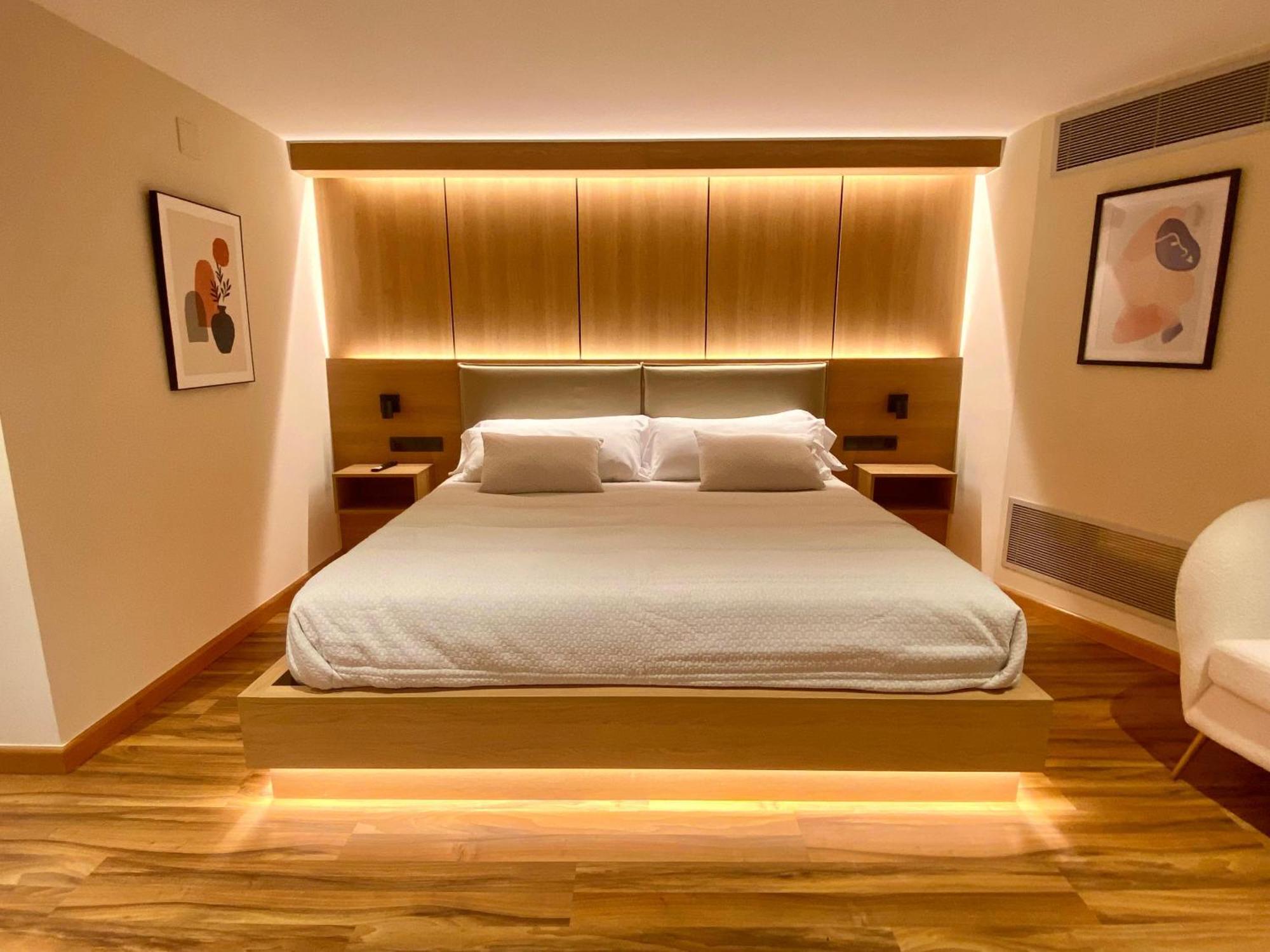 Hostal Rio Selmo Ponferrada Exteriör bild