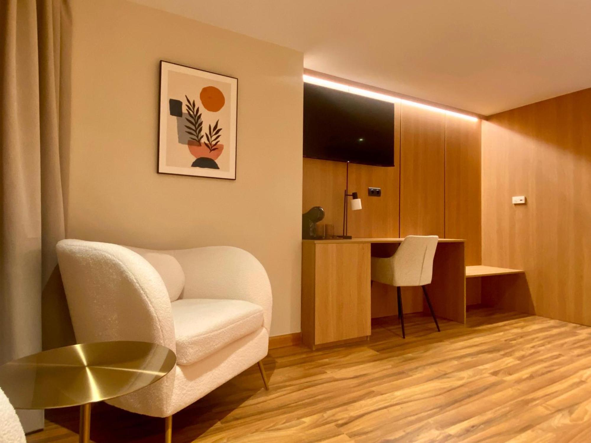 Hostal Rio Selmo Ponferrada Exteriör bild