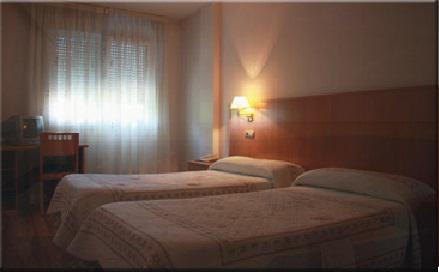 Hostal Rio Selmo Ponferrada Rum bild